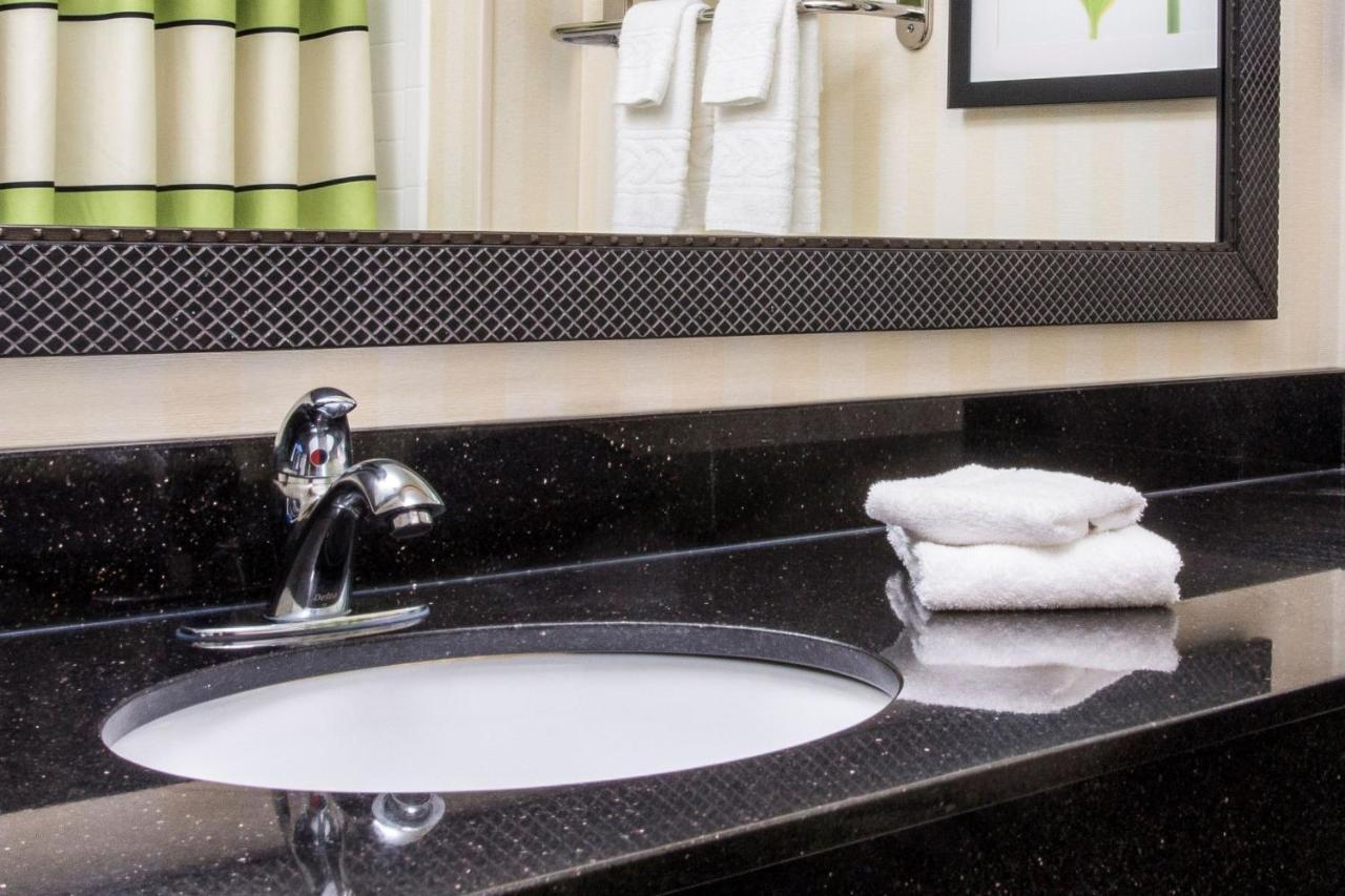 Fairfield Inn Middletown Monroe Buitenkant foto
